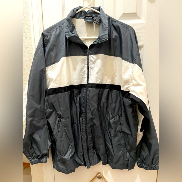 Men's Gray and White Jacket windbreaker new - Picture 1 of 2